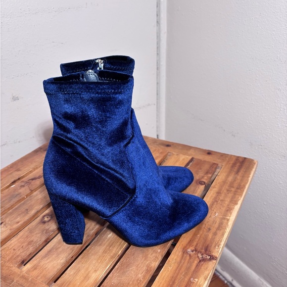 Steve Madden Blue Velvet Platform Boots - Picture 8 of 13